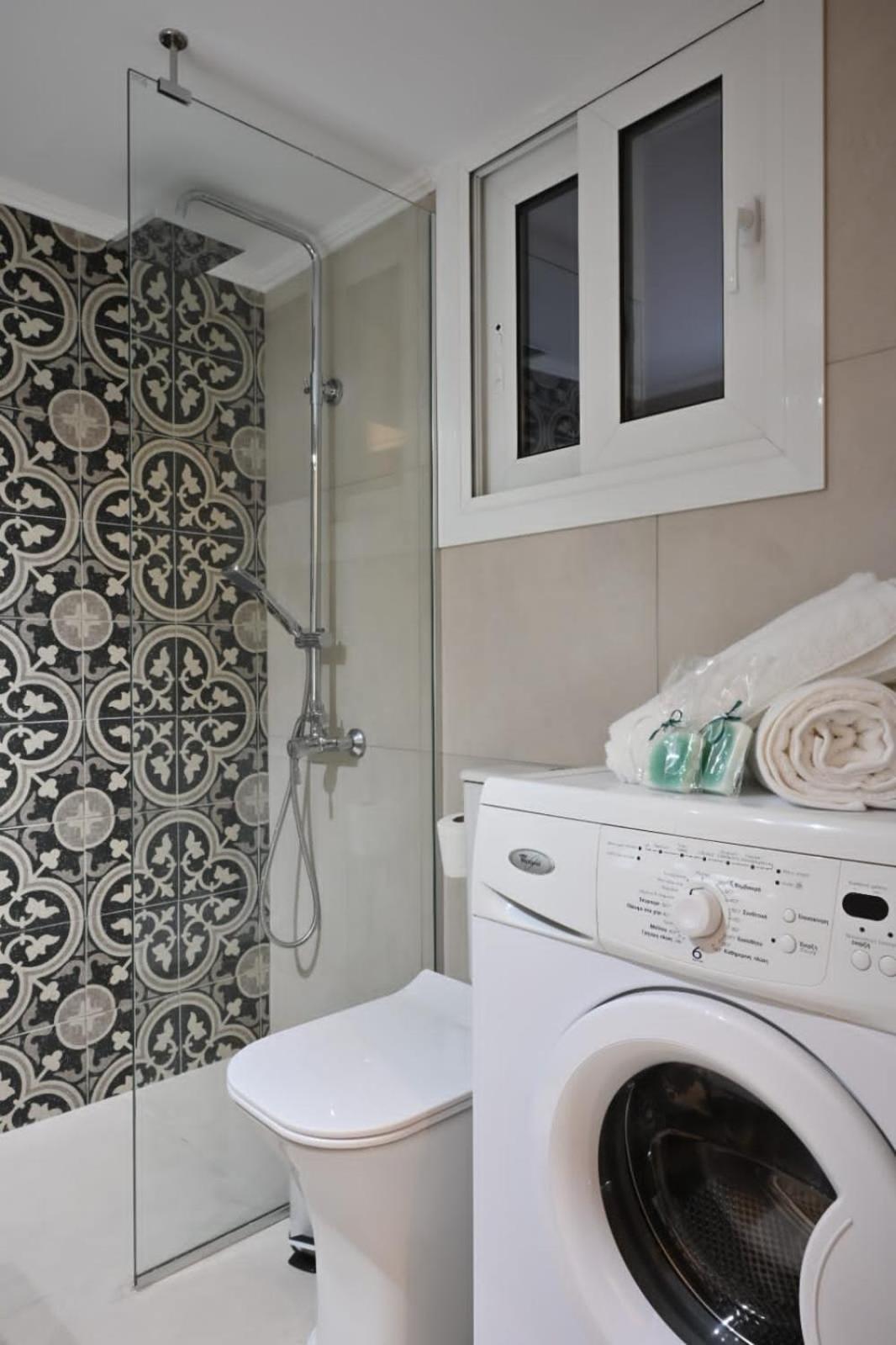 Modern Two Bedroom Apartment At Koukaki เอเธนส์ ภายนอก รูปภาพ